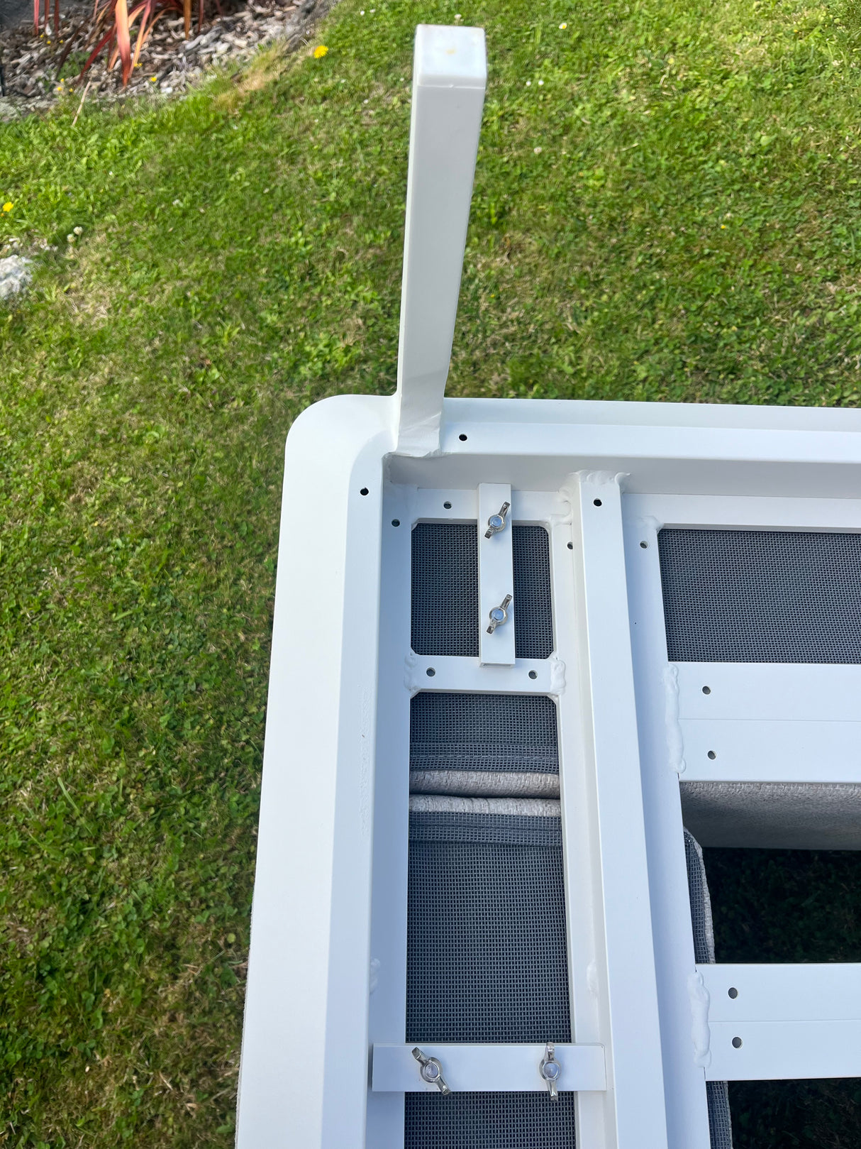 Outdoor Modular 2-Seater Chaise Lounge with Side Table