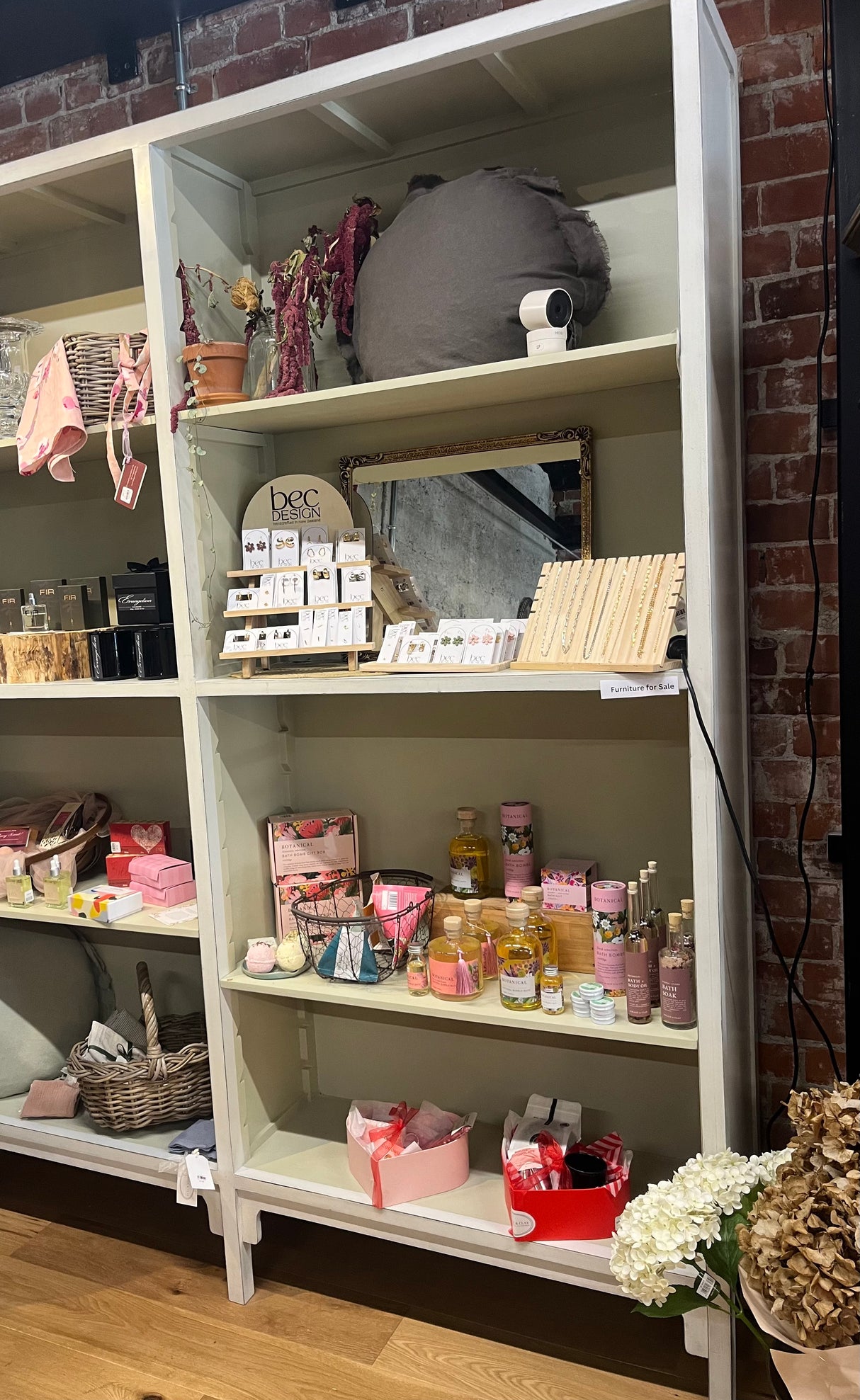 XL Contemporary Styled Bookshelf