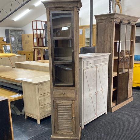 Villa Cabinet with Glass Door