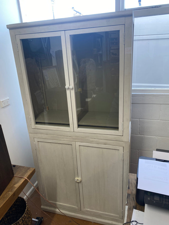 Beach Style Glass Cabinet Beach Style Glass Cabinet