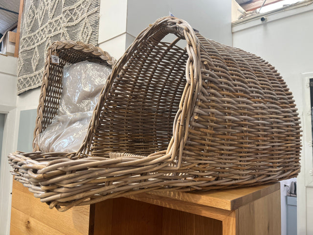 Rattan Pet basket - Covered Rattan Pet basket - Covered