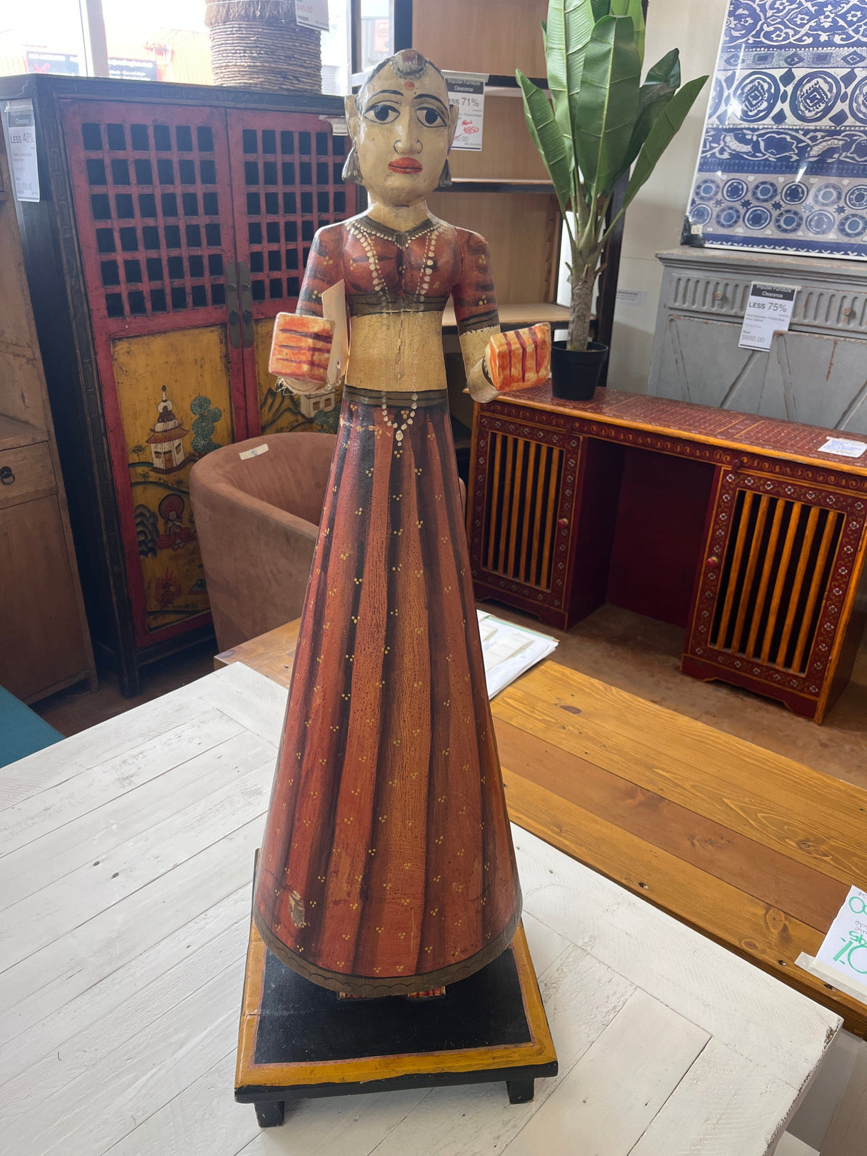 Traditional Indian lady statue Traditional Indian lady statue